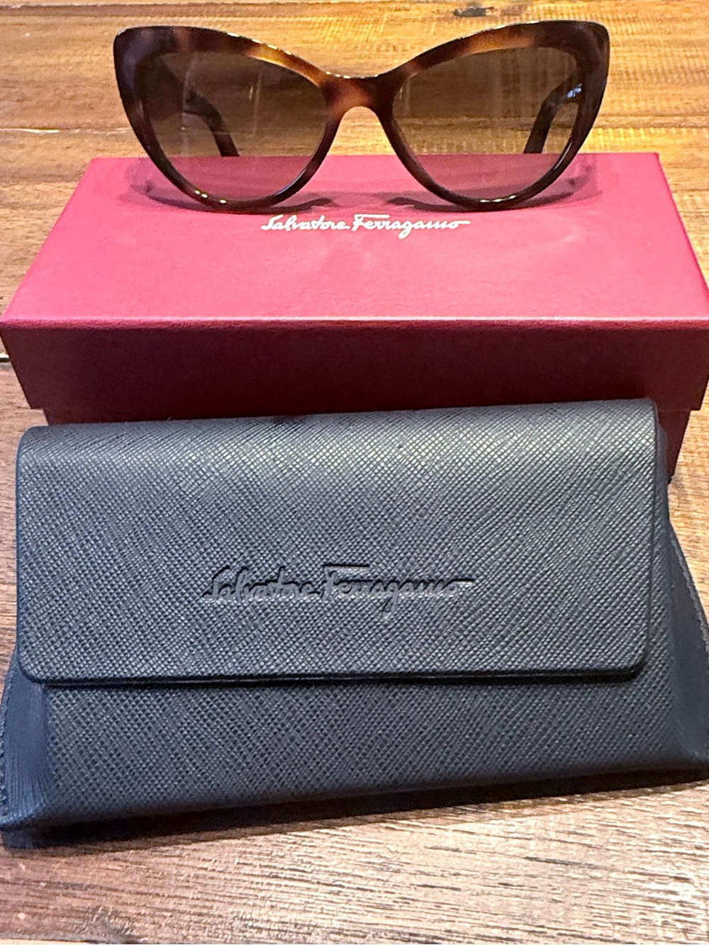 Salvatore Ferragamo Tortoiseshell Cat-Eye Sunglasses with Brown Lenses